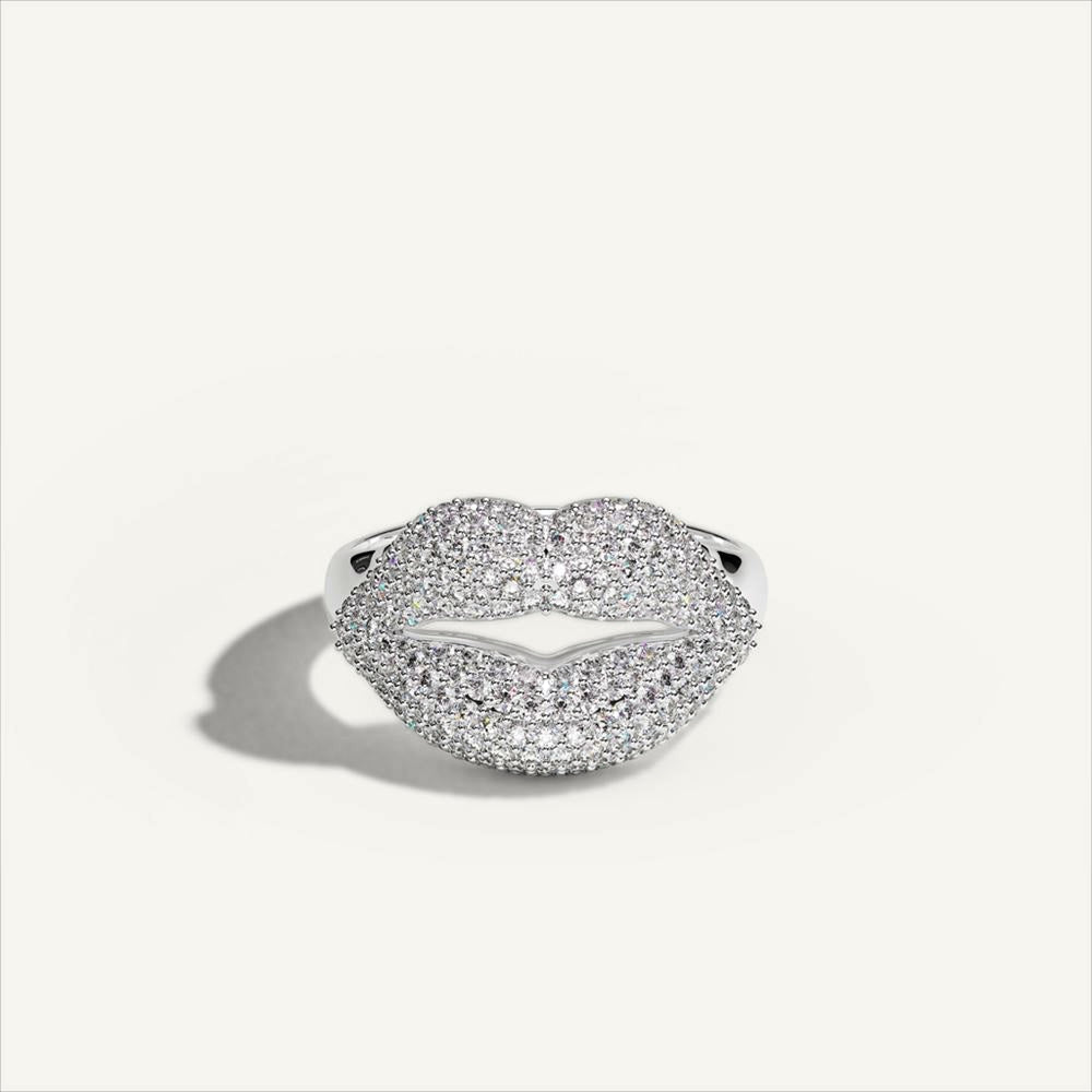 Just Lips Pavé Ring – White Diamonds – retusch