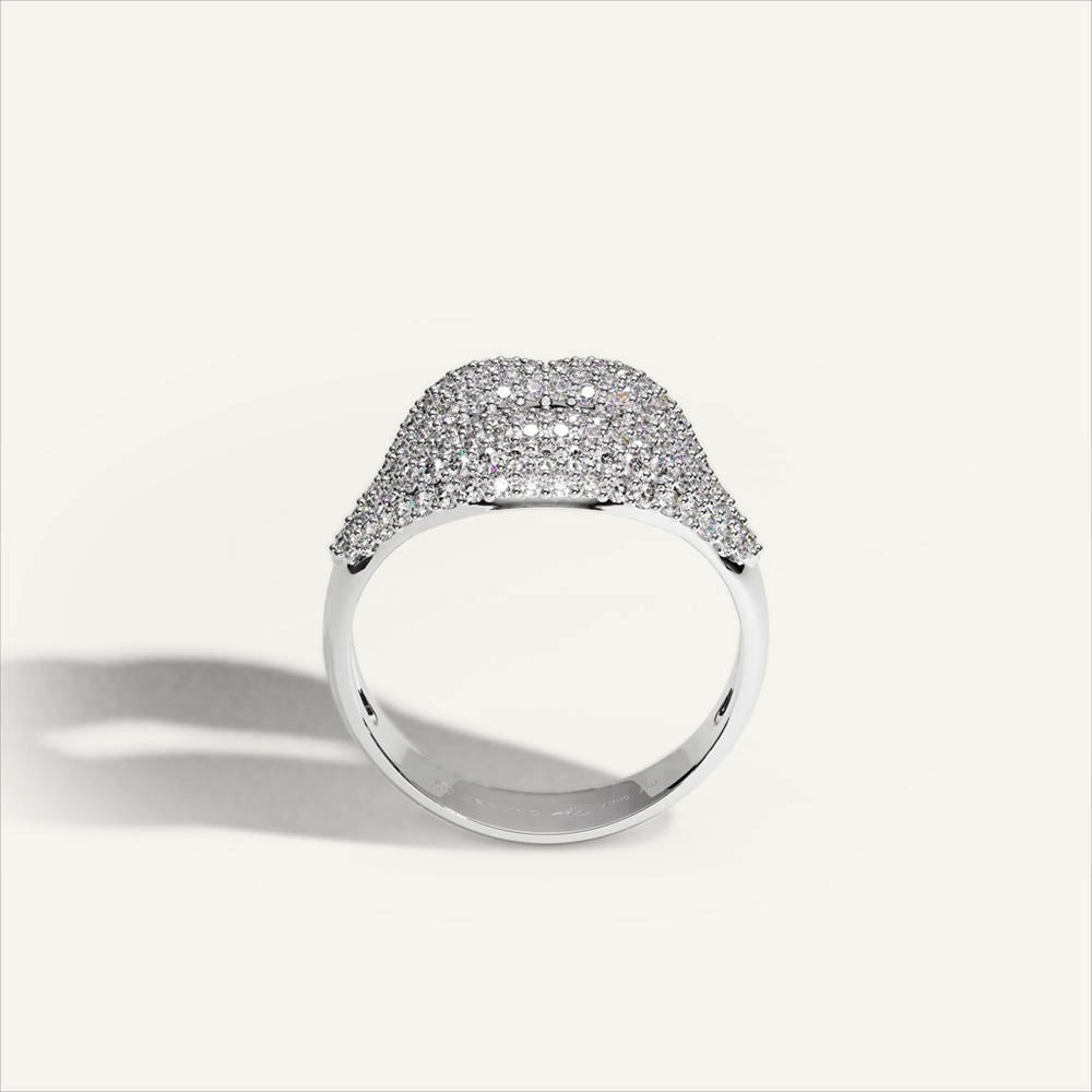 Just Lips Pavé Ring – White Diamonds – retusch