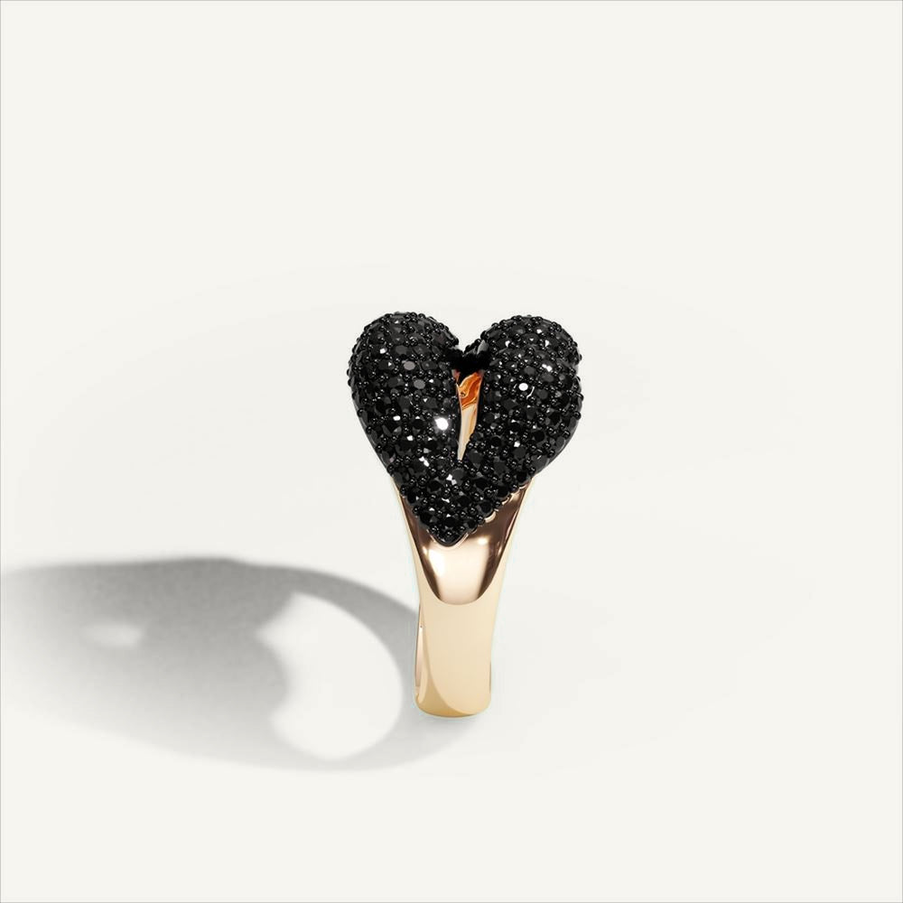 Just Lips Pavé Ring – Black Diamonds – retusch