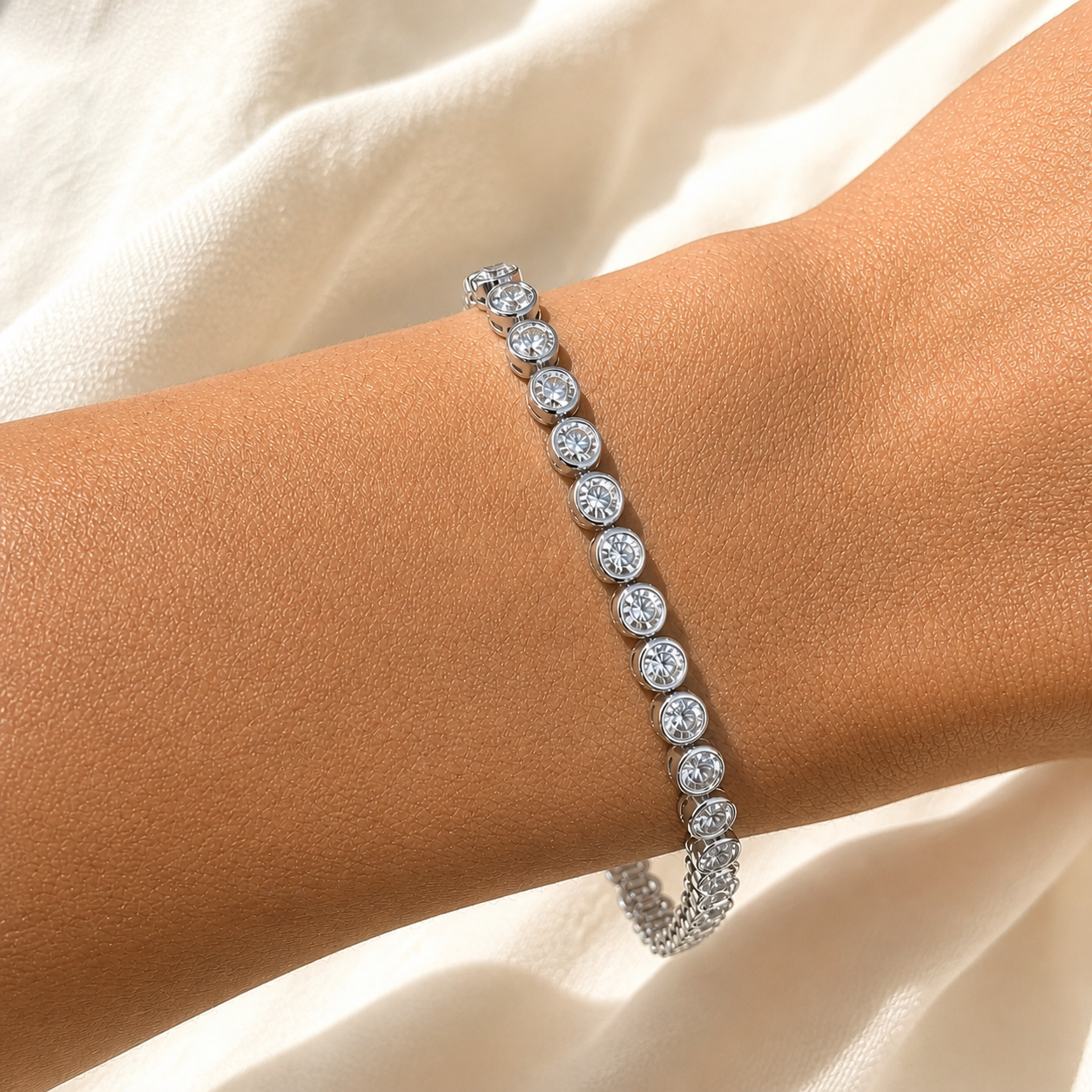 Tennis Braccelet Bezel Setting