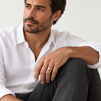ECHELON 5 mm — male model wearing an 18K rose gold wedding band, AI model illustration