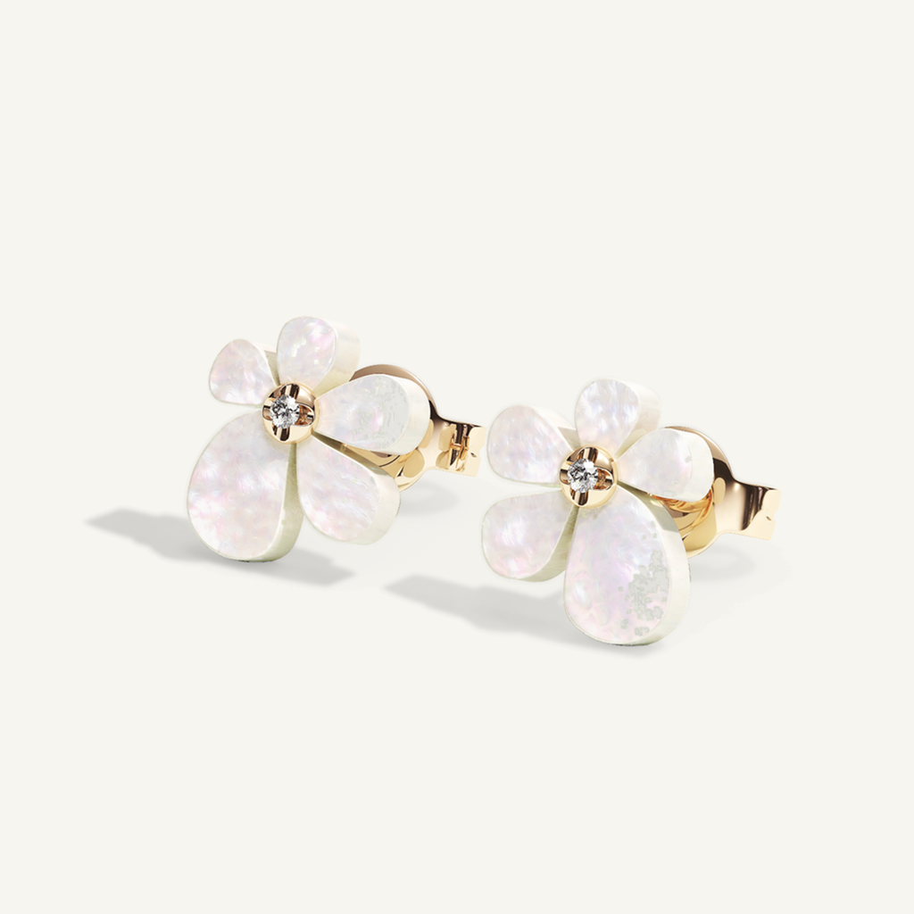 Gisela Mother of Pearl Studs – refined mother of pearl, product view 3