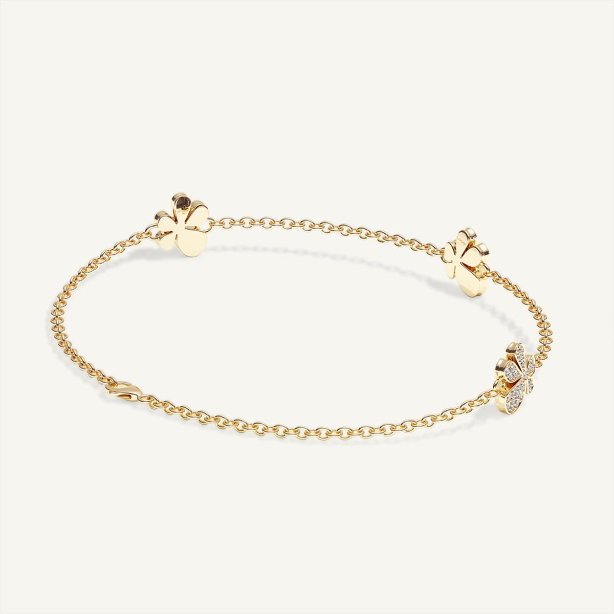 Gisela Pavé Flower Bracelet – Yellow Gold product view 3