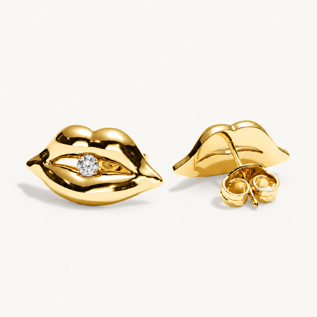 Grand diamond bite studs – 18K yellow gold angle 2