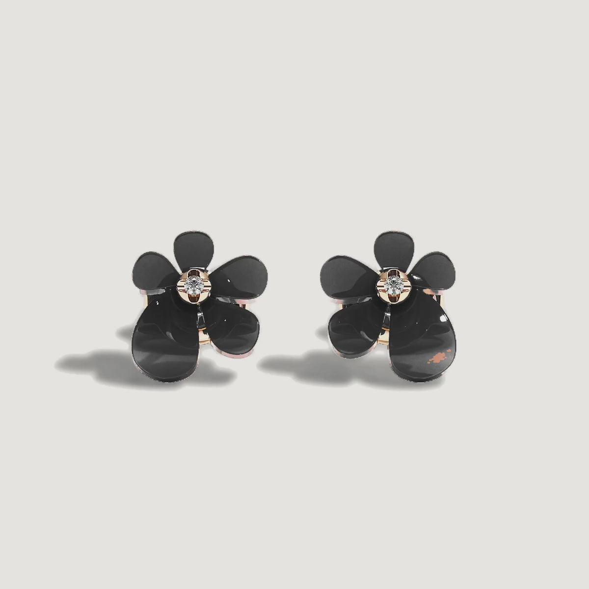 Gisela Onyx Studs